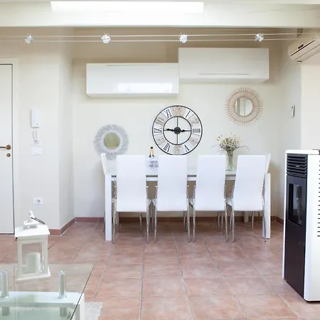 White Attic * لوكا