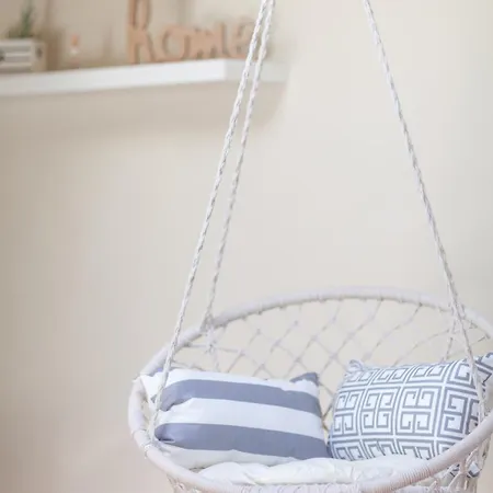 White Attic * لوكا