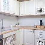 شقة White Attic