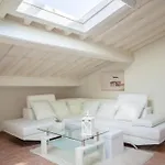 White Attic * لوكا