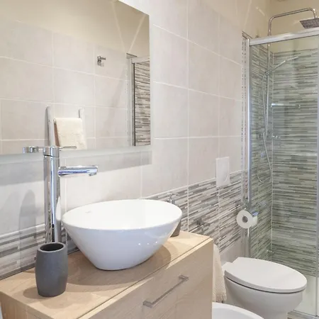 White Attic Apartment *