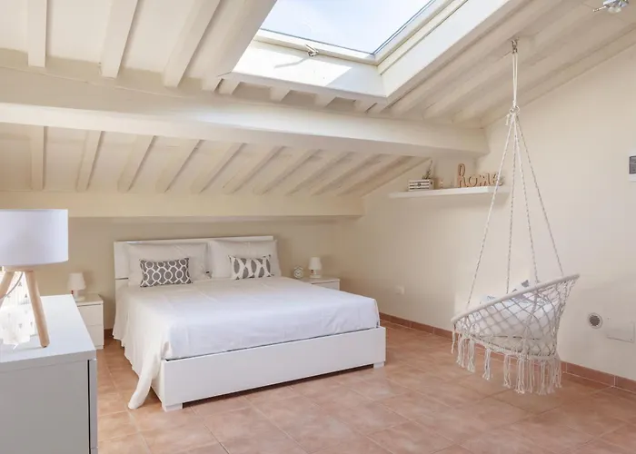 아파트 White Attic