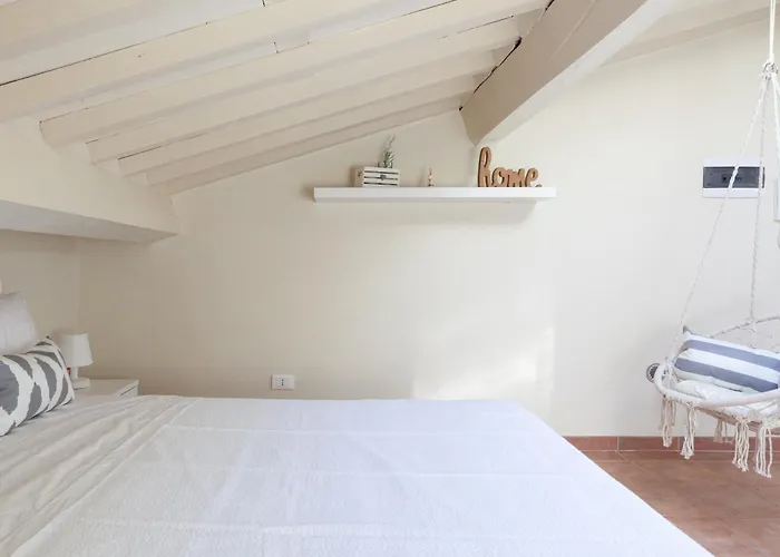 아파트 White Attic